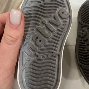 Native Kids Sneakers - Gray and White